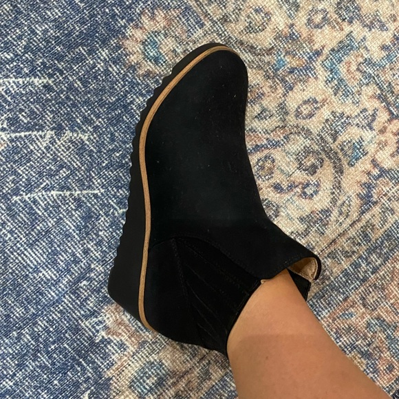 Size 7 ankle boots - Picture 1 of 3